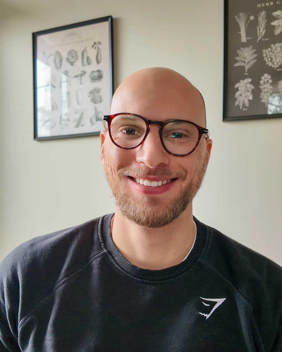 Kevin Hector, souriant
